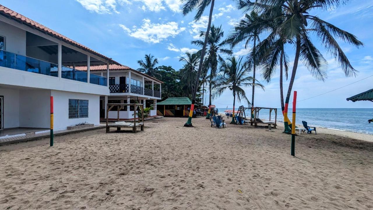 Beach Life Palomino - Beach Party Hostel & Beach Club Exterior foto